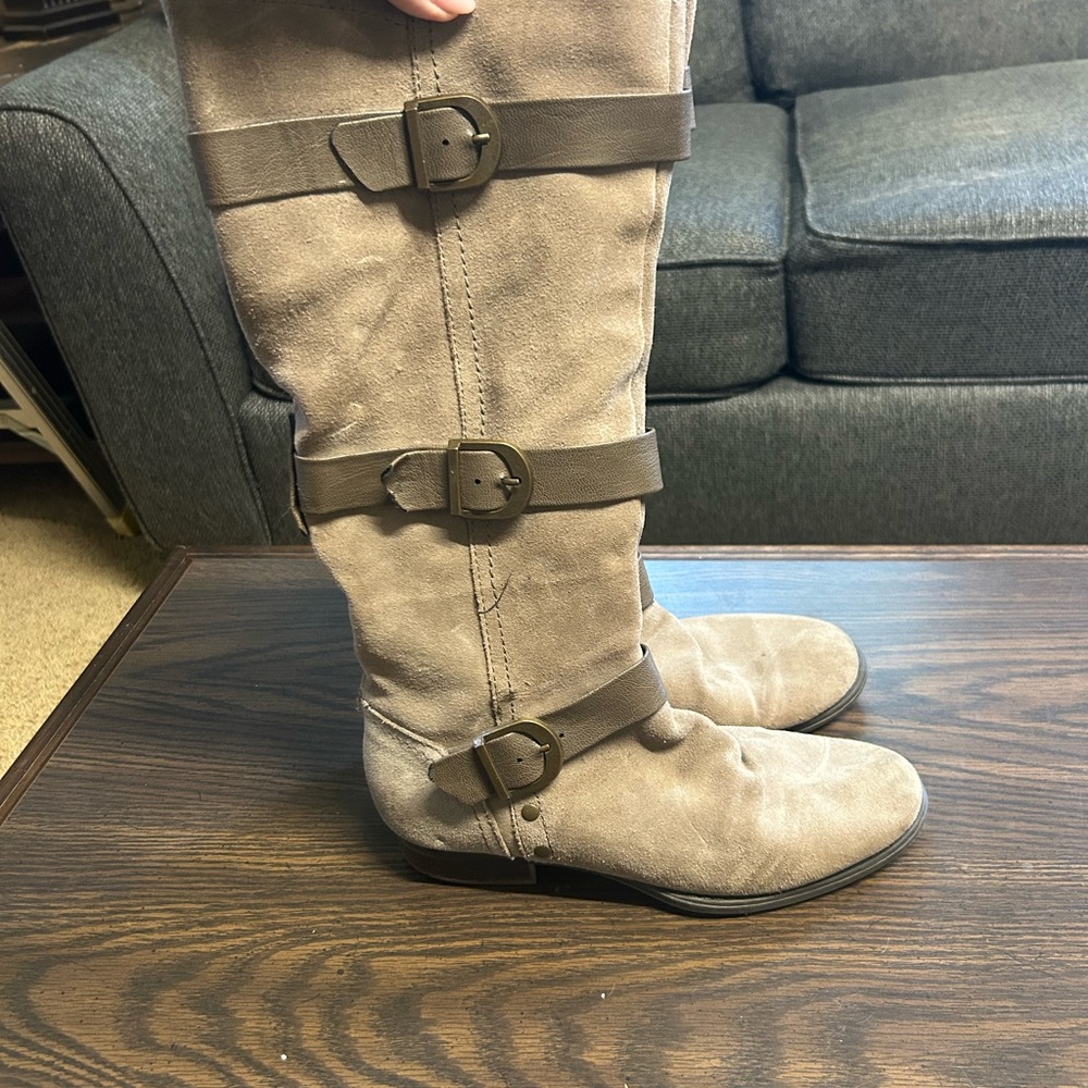 Stylish Over the Knee Tan Boots